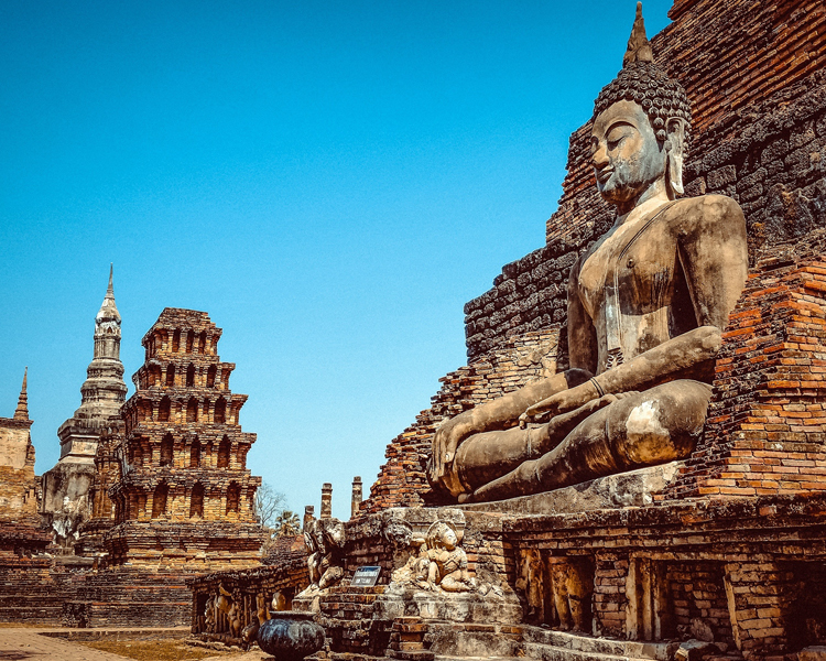 5 Criteria to Select Travel Websites For Your Travel Planning